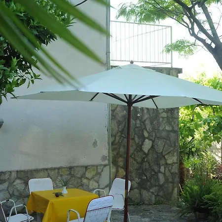 Two - In A House Tisno